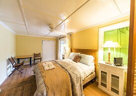 Surf Cottage 2 Bedroom Holiday Home By My Ocean Rentals