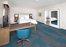 Hampton Inn & Suites LAX El Segundo