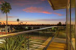 Hampton Inn & Suites LAX El Segundo