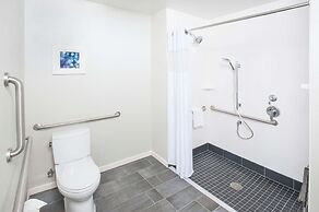 Hampton Inn & Suites LAX El Segundo