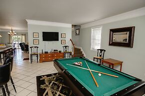 Bermuda Breeze C Holiday Home 8 bedroom By Affordable Large Properties