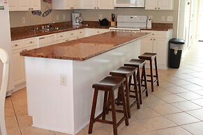 Bermuda Breeze C Holiday Home 8 bedroom By Affordable Large Properties