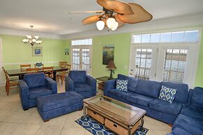 Grand Cayman B Holiday Home 8 bedroom By Affordable Large Properties