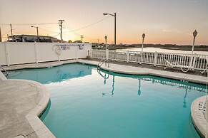 Grand Cayman B Holiday Home 8 bedroom By Affordable Large Properties