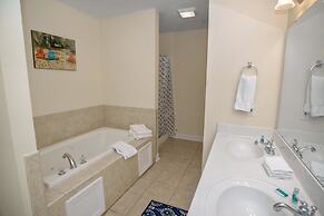 Grand Cayman B Holiday Home 8 bedroom By Affordable Large Properties