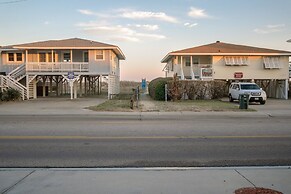 Grand Cayman B Holiday Home 8 bedroom By Affordable Large Properties