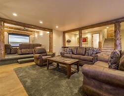 Aspen View Lodge 4 Bedroom Apartment by Key to the Rockies