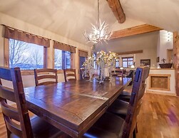 Aspen View Lodge 4 Bedroom Apartment by Key to the Rockies