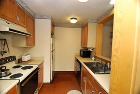 Pines Condominiums 2 Bedroom Apartment by Key to the Rockies