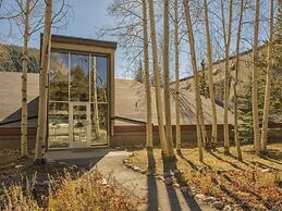 Pines Condominiums 2 Bedroom Apartment by Key to the Rockies