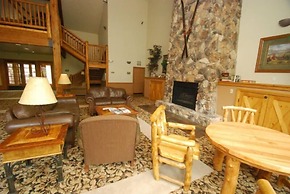 Hidden River Lodge 2 Bedroom Apartment by Key to the Rockies