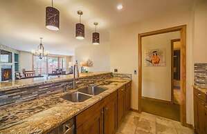 Ski Run Condominiums 2 Bedroom Apartment by Key to the Rockies