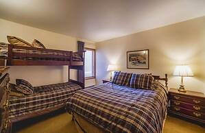 Ski Run Condominiums 2 Bedroom Apartment by Key to the Rockies