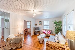 E ARCTIC 412 2 Bedroom Holiday Home By My Ocean Rentals