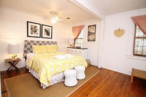 E ARCTIC 412 2 Bedroom Holiday Home By My Ocean Rentals