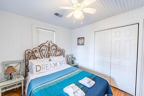E ARCTIC 412 2 Bedroom Holiday Home By My Ocean Rentals