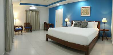 El Mirador Suites and Lounge