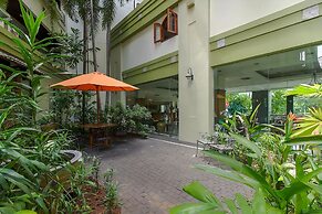 Paragon Gallery Hotel