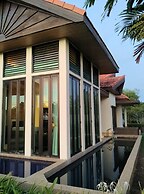 Sabah Beach Villas & Suites