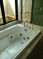 Sabah Beach Villas & Suites