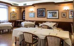 Hotel Ristorante Villa Monica
