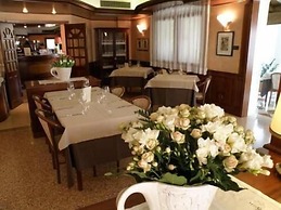 Hotel Ristorante Villa Monica