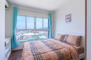 Baan KiangFah SeaView Condominium