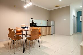 Golden View Serviced Apartment