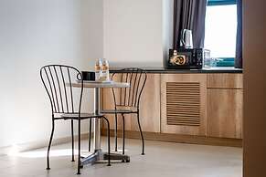 Golden View Serviced Apartment