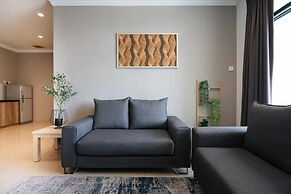 Golden View Serviced Apartment