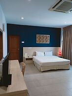 Golden View Serviced Apartment