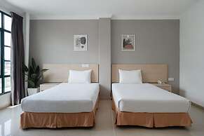 Golden View Serviced Apartment