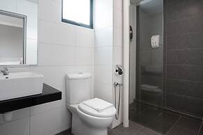 Golden View Serviced Apartment