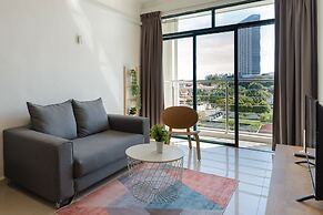 Golden View Serviced Apartment