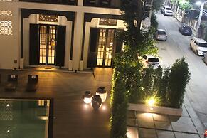 Buri Siri Hotel