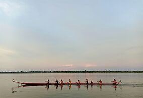 Wangnamkam Riverside Resort