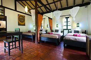 Hillside - Nature Lifestyle Lodge