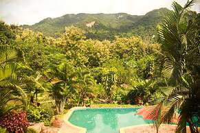 Hillside - Nature Lifestyle Lodge