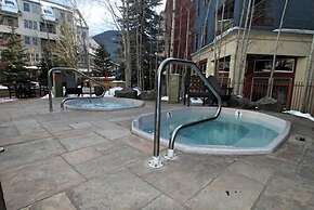 Silvermill Lodge 1 Bedroom Apartment by Key to the Rockies