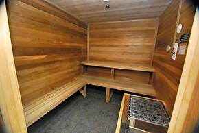 Silvermill Lodge 1 Bedroom Apartment by Key to the Rockies