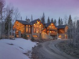 Ruby Ranch 6 Bedroom Holiday home by Key to the Rockies