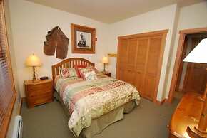 Red Hawk Townhome 3 Bedroom Apartment by Key to the Rockies