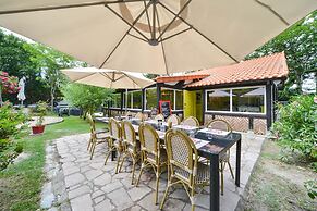 Logis Hôtel Restaurant La Mire