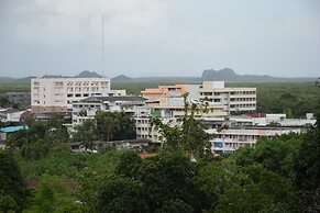 Peak Boutique City Hotel