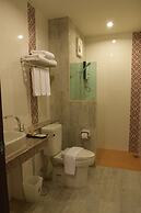 Peak Boutique City Hotel