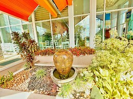 Peak Boutique City Hotel