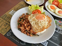 Peak Boutique City Hotel