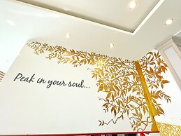 Peak Boutique City Hotel