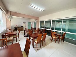 Peak Boutique City Hotel