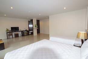 Peak Boutique City Hotel